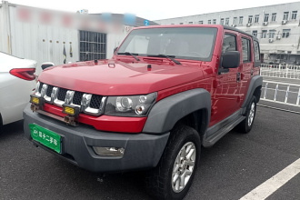 北京越野BJ40 2016款 40L 2.0T 手动四驱尊贵版