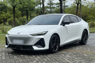 长安UNI-V 2023款 1.5T 尊贵型
