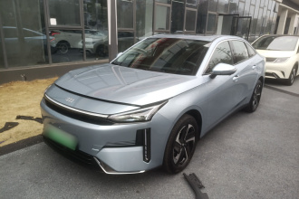 吉利银河 银河L6 2025款 EM-i 140km 星舰版