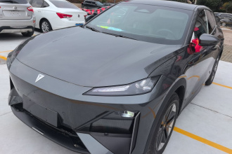 深蓝汽车 深蓝S07 2025款 520Max 深蓝智驾AD PRO纯电版