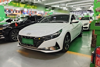 现代 伊兰特 2021款 1.5L CVT LUX尊贵版