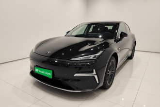 吉利银河 银河星耀8 2025款 130km EM-i 尊享版