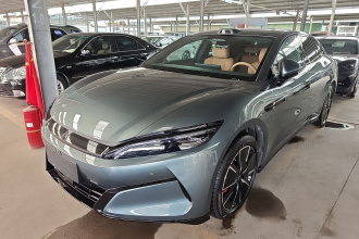 比亚迪 汉L 2025款 EV 701KM激光雷达尊享型