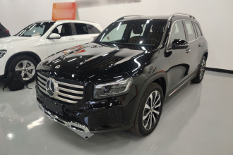 奔驰GLB 2024款 GLB 220 时尚型