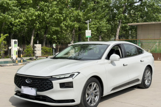 福特 蒙迪欧 2023款 EcoBoost 180 豪华型