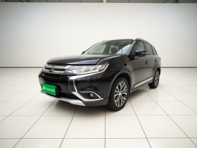 三菱 欧蓝德 2016款 2.4L 四驱精英版 5座