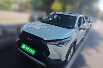 丰田 卡罗拉锐放 2023款 2.0L 精英版