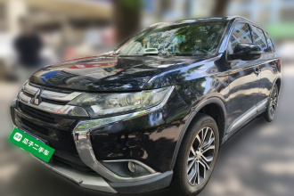 三菱 欧蓝德 2018款 2.0L 两驱嘉乐版 7座