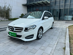 奔驰B级 2017款 B 200 动感型
