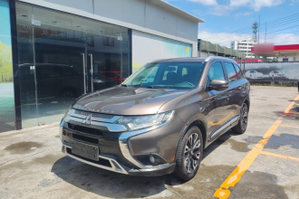 三菱 欧蓝德 2019款 2.0L 两驱畅享版 7座 国VI