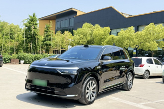 鸿蒙智行 问界M8 2025款 增程 Max+版 53.4kWh 5座版 (192线激光雷达）