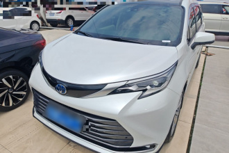 丰田 赛那SIENNA 2023款 2.5L混动 尊贵版