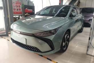 吉利几何G6 2022款 620 新趣型