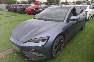 比亚迪 海豹 2022款 550km 标准续航后驱版精英型