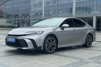 丰田 凯美瑞 2026款 双擎 2.0HSE 运动Lite版