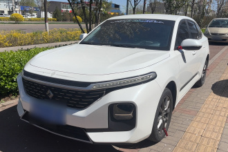 宝骏RC-5 2020款 1.5L 手动智耀精英型