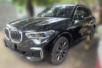 宝马X5 2022款 改款 xDrive 30Li 尊享型M运动套装