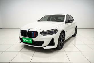 宝马1系 2021款 改款 125i M运动曜夜版