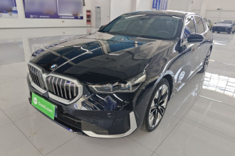 宝马5系 2024款 530Li 尊享型 豪华套装