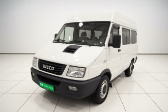 依维柯得意 2017款 2.5T A35客车5-7座47Z5