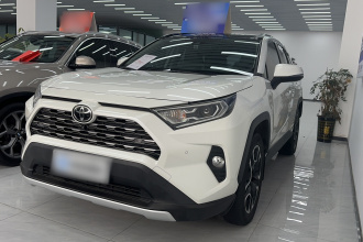 丰田 RAV4荣放 2020款 2.0L CVT四驱尊贵版