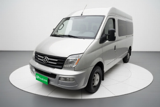 上汽大通MAXUS 新途V80 2021款 2.0T 手动经典傲运通127PS中轴中顶6/7/8/9座