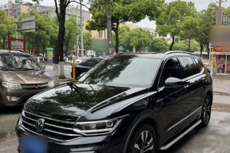 大众 途观L 2023款 330TSI 自动两驱R-Line越享版