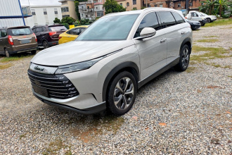 比亚迪 护卫舰07 2023款 DM-i 205KM 旗舰型