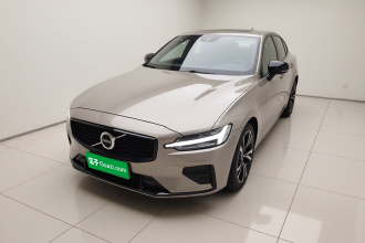 沃尔沃S60 2021款 T4 智远运动版