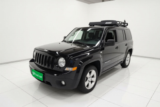 Jeep 自由客 2015款 2.0L 运动版