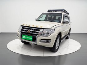 三菱 帕杰罗(进口) 2018款 3.0L 自动尊贵版