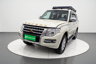 三菱 帕杰罗(进口) 2018款 3.0L 自动尊贵版