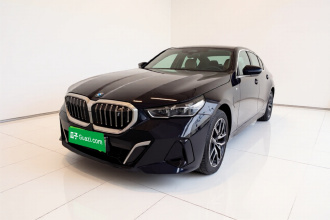 宝马i5 2025款 eDrive 35L M运动套装