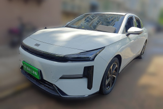 吉利银河 银河L6 2024款 125km PLUS 龙腾版