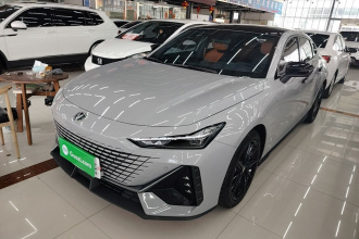 长安UNI-V 2022款 1.5T 尊贵型