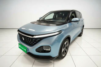 宝骏RM-5 2019款 1.5T CVT 24小时在线尊贵型 6座