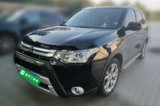 三菱 欧蓝德(进口) 2014款 2.4L 四驱豪华超值版 5座