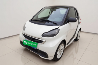 smart fortwo 2014款 1.0 MHD 硬顶新年特别版