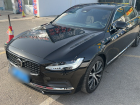 沃尔沃S90 2025款 B5 智远豪华版