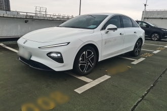 荣威D7 2023款 EV 510km 后驱旗舰版