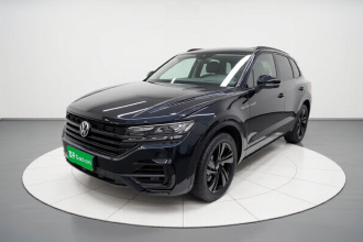 大众 途锐 2022款 3.0TSI 锐享版 曜黑运动套装