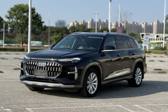 奥迪Q6 2024款 45 TFSI quattro 齐云型 羽林套装 6座