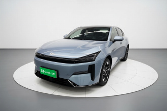 吉利银河 银河L6 2025款 EM-i 140km 星舰版