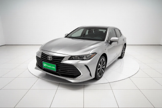 丰田 亚洲龙 2019款 双擎 2.5L XLE尊贵版 国VI