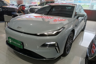 吉利银河 银河星耀8 2025款 130km EM-i 尊贵版