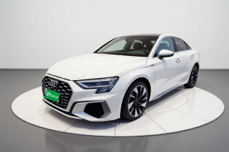 奥迪A3 2024款 A3L Limousine 35 TFSI 时尚运动型