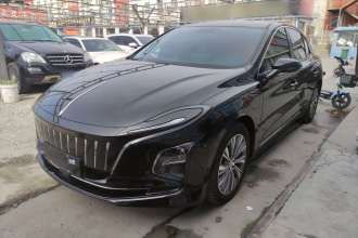 红旗E-QM5 2022款 431km 充电乐享版