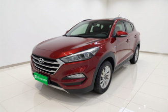 现代 途胜 2015款 1.6T 双离合两驱智能型