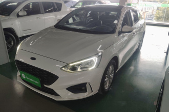 福特 福克斯 2020款 三厢 EcoBoost 180 自动锋潮型