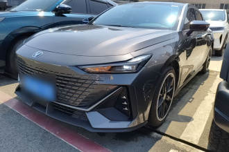 长安UNI-V 2022款 1.5T 尊贵型